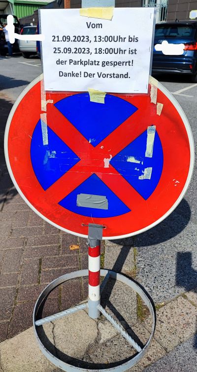 30.09.2023 Parkplatz gesperrt